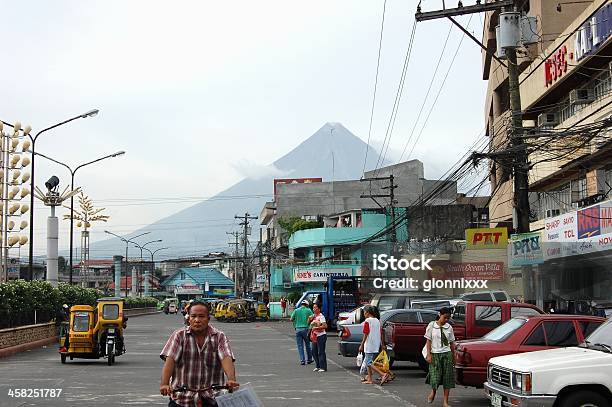 Legazpi City Albay Philippinen Stockfoto und mehr Bilder von Aktiver Vulkan - Aktiver Vulkan, Anzahl von Menschen, Beiwagen