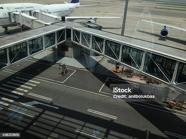 United Airlines Foto de stock y más banco de imágenes de 2013 - 2013, Agujero, Aparcar