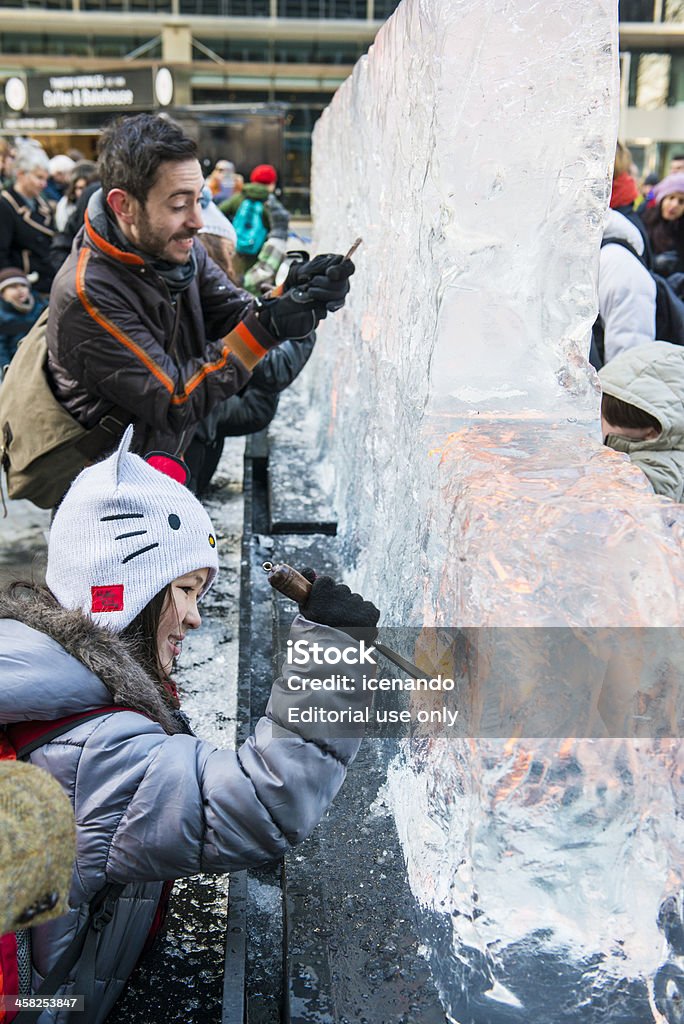 Общественной деятельности в Лондоне Sculp льду - Стоковые фото 2013 роялти-фри