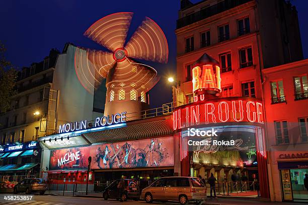 Moulin Rouge Noite Vista - Fotografias de stock e mais imagens de Amor - Amor, Aniversário especial, Ao Ar Livre