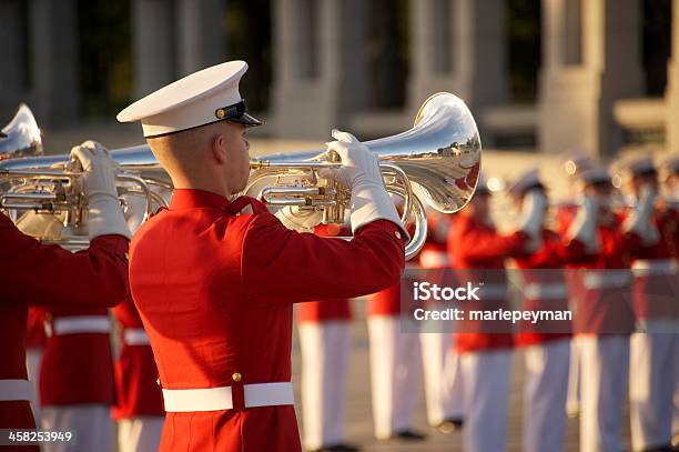 米国海兵隊ドラムとラッパ - 米国海兵隊のストックフォトや画像を多数ご用意 - 米国海兵隊, 著名グループ, 楽器