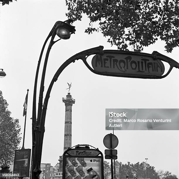 Photo libre de droit de La Station De Métro Bastille À Paris banque d'images et plus d'images libres de droit de Edward Hopper - Edward Hopper, 2000-2009, Ange