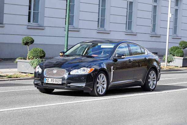 автомобиль jaguar xf - xf стоковые фото и изображения