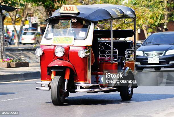 Strade Di Chiang Mai - Fotografie stock e altre immagini di Ambientazione esterna - Ambientazione esterna, Asia, Attività