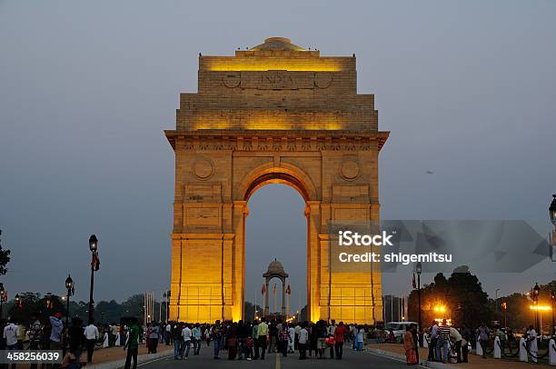 Puerta De La India En Nueva Delhi Foto de stock y más banco de imágenes de Asia - Asia, Ciudades capitales, Conmemorativo de Guerra