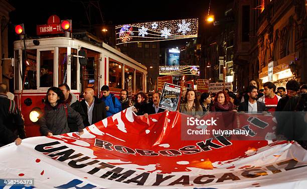 Протест Против Roboski Massacre In Istanbul — стоковые фотографии и другие картинки Армия - Армия, Военное дело, Воздушная атака