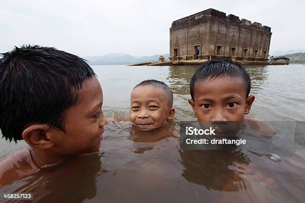 Monkhmer Dziecko - zdjęcia stockowe i więcej obrazów Architektura - Architektura, Bez ludzi, Chmura