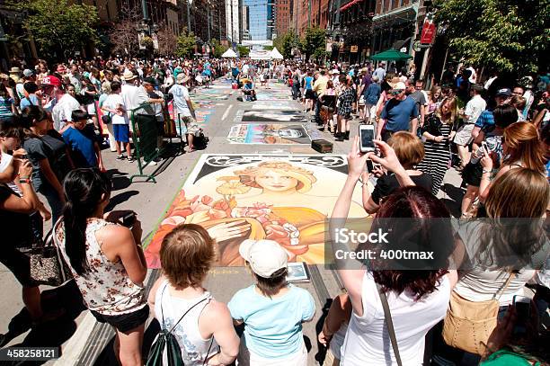 Larimer Square Мел Фестиваль — стоковые фотографии и другие картинки Денвер - Денвер, Горизонтальный, Искусство культура и развлечения