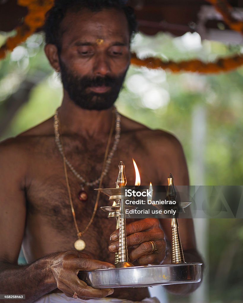 Ceremoniał ognia, Hindu Ksiądz, Kannur, Kerala, Indie. - Zbiór zdjęć royalty-free (Ceremonia)