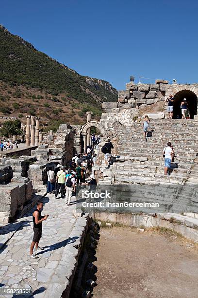 El Odeion Éfeso Izmir Turquía Foto de stock y más banco de imágenes de Aire libre - Aire libre, Anfiteatro, Arquitectura