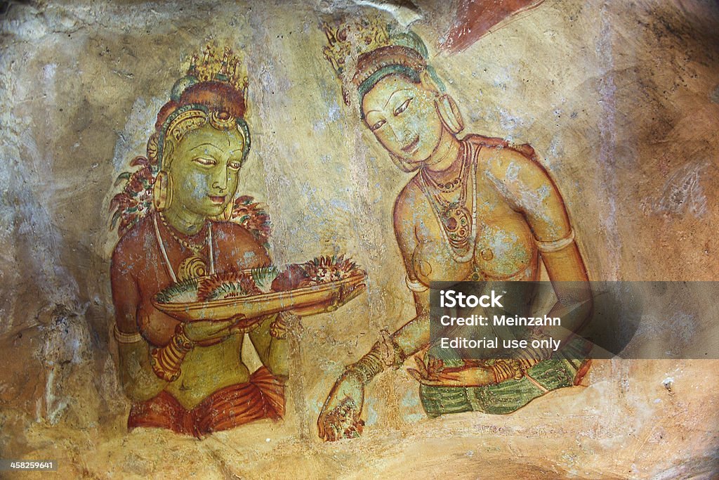 Celebri affreschi di donne in stile Sigiriya - Foto stock royalty-free di Adulto