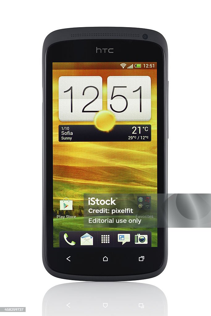 HTC One S con trazado de recorte - Foto de stock de Color - Tipo de imagen libre de derechos