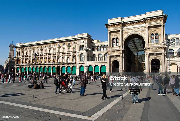 ミラノ中央広場 - アーケードのストックフォトや画像を多数ご用意 - アーケード, イタリア, イタリア文化