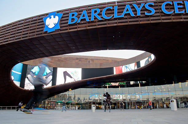 바클레이즈 정보관리소 어리나 atlantic avenue, brooklyn, new york - barclays center 뉴스 사진 이미지