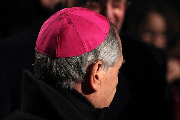 cardinal en chemin de croix présidé par le pope francis - bergoglio photos et images de collection