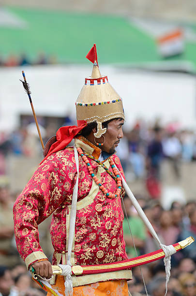 아티스트 on festival of 라다크 헤리티지 - traditional festival ladakh ethnic music india 뉴스 사진 이미지