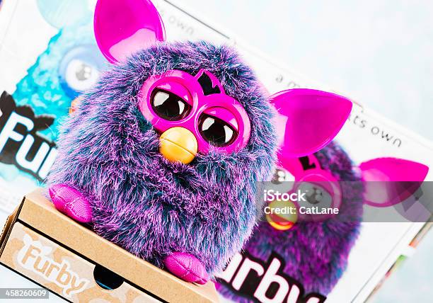 Furby Игрушка — стоковые фотографии и другие картинки Hasbro - Hasbro, Американская культура, Без людей