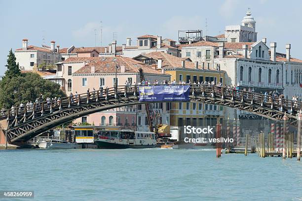 Foto de Ponte Accademia e mais fotos de stock de Arco - Característica arquitetônica - Arco - Característica arquitetônica, Arquitetura, Canal