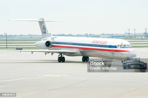 Photo libre de droit de American Airlines De Départ banque d'images et plus d'images libres de droit de Aile d'avion - Aile d'avion, American Airlines, Avion