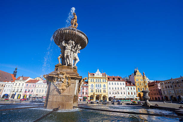 ceske budejovice town square, república checa - editorial built structure fountain town square imagens e fotografias de stock