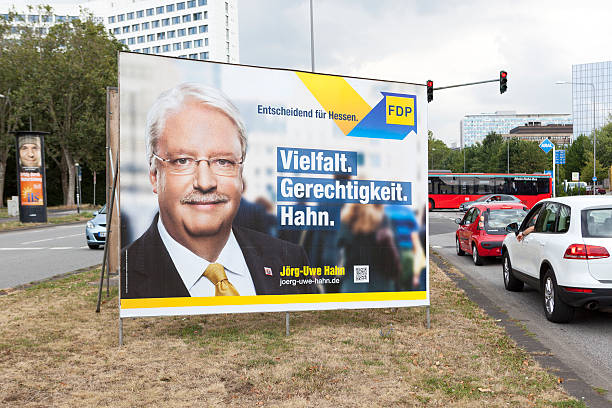 wahlkampf billboard von fdp/landtagswahlkampf 2013 - canvass stock-fotos und bilder