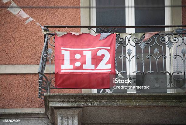 Svizzera - Fotografie stock e altre immagini di Affari - Affari, Avidità, Balcone