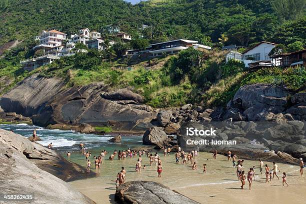 Itacoatiara Plaża W Niteroi City - zdjęcia stockowe i więcej obrazów Bikini - Bikini, Brazylia, Brzeg wody