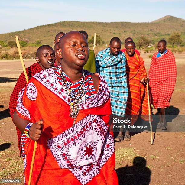 African Masai Guerriero - Fotografie stock e altre immagini di Abbigliamento - Abbigliamento, Adulto, Collana