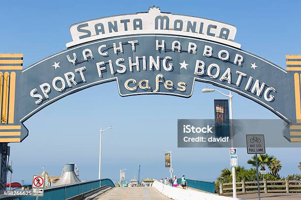 Santa Molo Moniki Znak - zdjęcia stockowe i więcej obrazów Santa Monica Pier - Santa Monica Pier, Bez ludzi, Fotografika