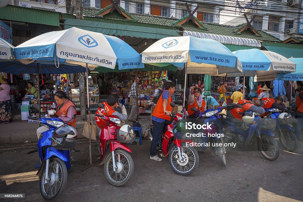 Motorcycle taxis Mae Sai, Tailandia - Foto de stock de Aire libre libre de derechos