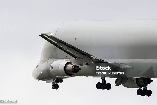 Beluga Airbus 300600st Supertransporter Fgstf Descolagem - Fotografias de stock e mais imagens de Airbus A300