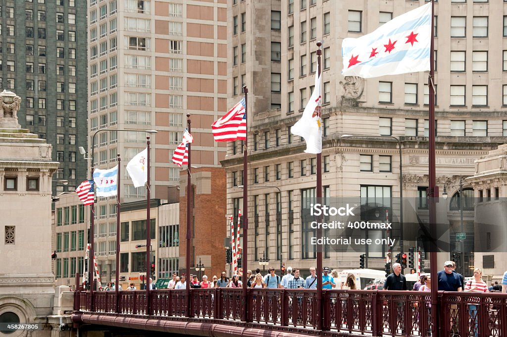 Michigan Avenue Bridge - Zbiór zdjęć royalty-free (Amerykańska flaga)