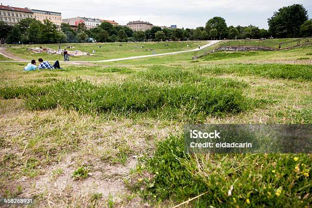 Photo libre de droit de Loisirs Au Parc Gorlitzer Berlin En Allemagne banque d'images et plus d'images libres de droit de Activité de loisirs - Activité de loisirs, Activités de week-end, Allemagne