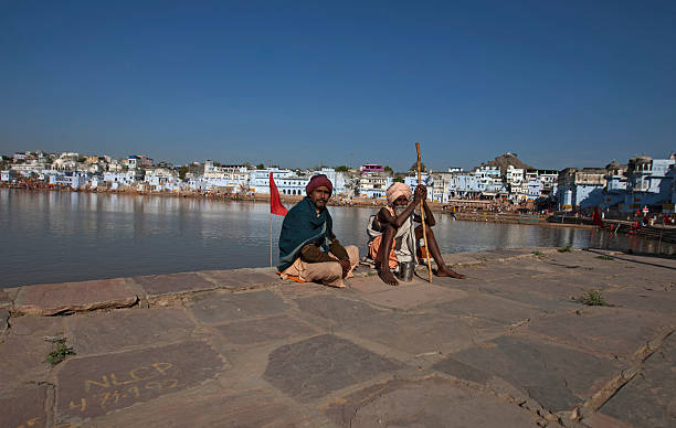 indian sadhus w pushkar - indian culture guru sadhu hinduism zdjęcia i obrazy z banku zdjęć