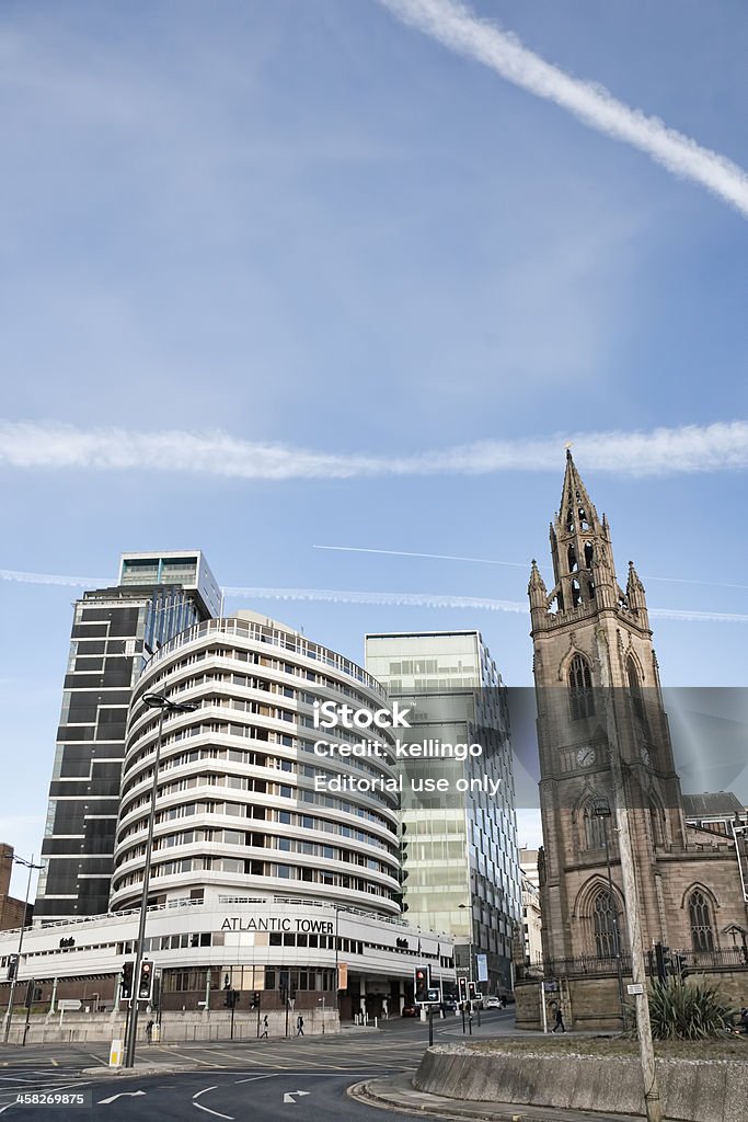 Liverpool architettura vecchio e nuovo. - Foto stock royalty-free di Albergo