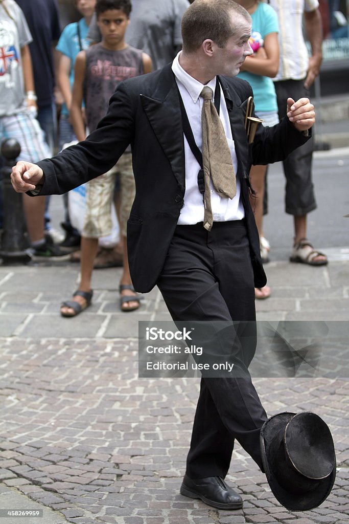 Attore giocano con un cappello. - Foto stock royalty-free di Adulto