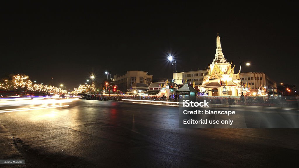 Город корпус рака на ночь в Бангкоке - Стоковые фото Light Trail роялти-фри