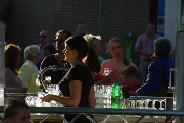 spillatore per la birra al mondo di musica sportvereniging concours evento - big day out foto e immagini stock