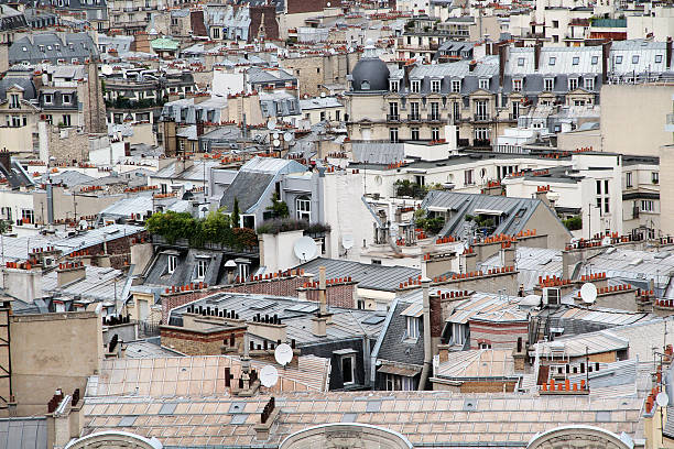 telhados de paris - paris france roof apartment aerial view - fotografias e filmes do acervo