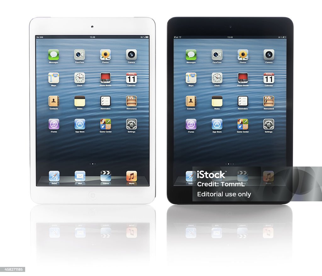 두 iPad mini in black and white - 로열티 프리 0명 스톡 사진