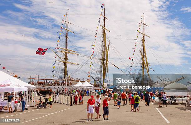 Photo libre de droit de Hamilton Tall Ship Festival De La Guerre De 1812 Commémoration Du Bicentenaire banque d'images et plus d'images libres de droit de 2010