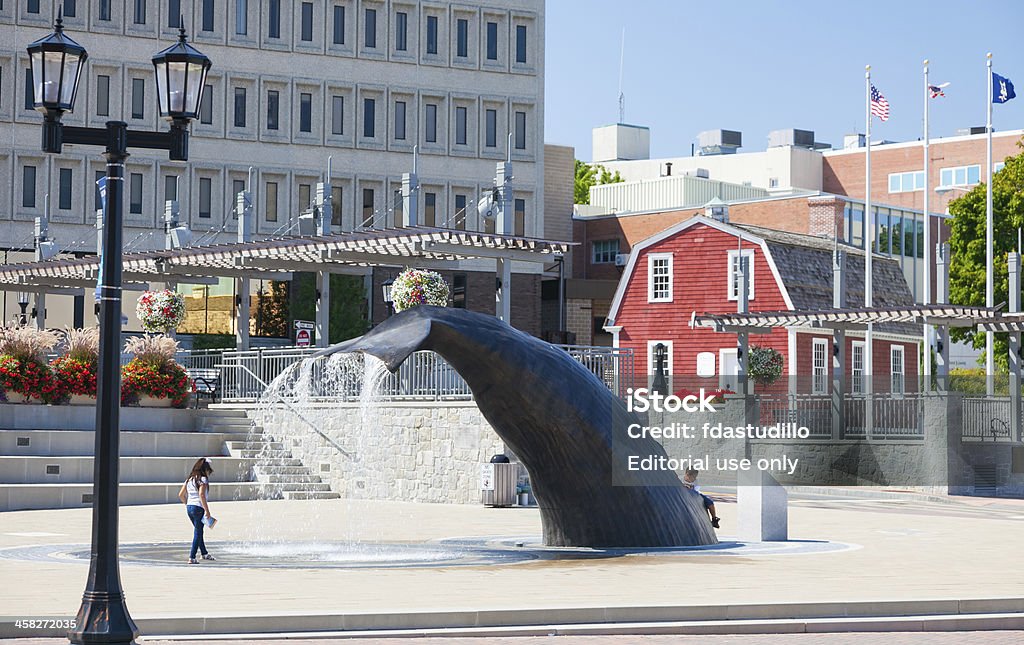 New London, Connecticut-Downtown, fonte de cauda de baleia - Foto de stock de Baleia royalty-free