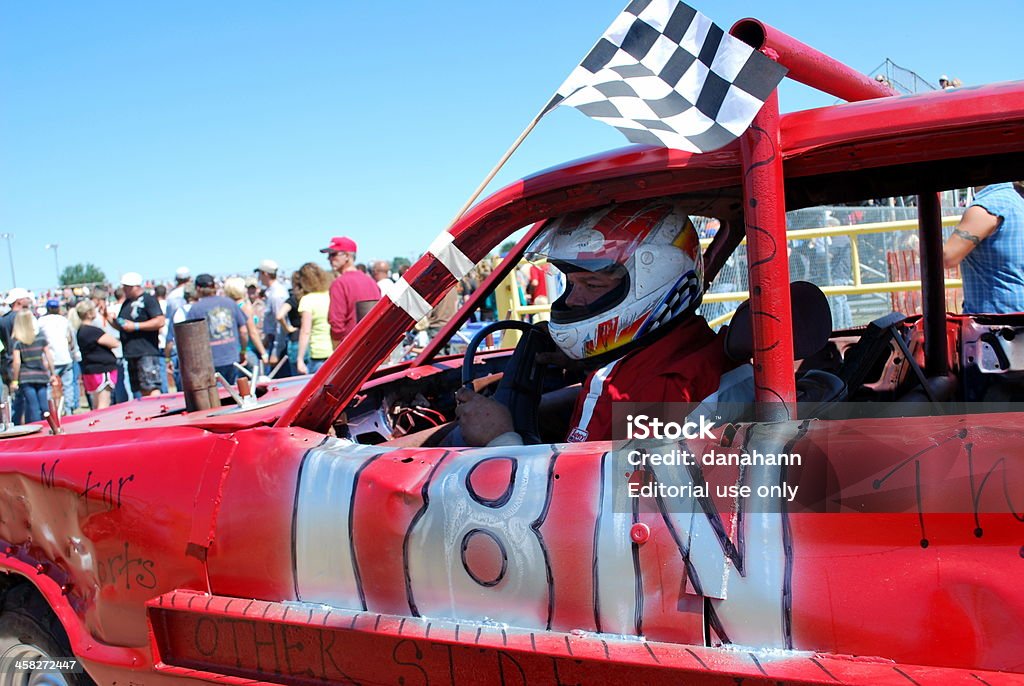 Demolition Derby destornillador Metally prepara por raza - Foto de stock de Demolition Derby libre de derechos