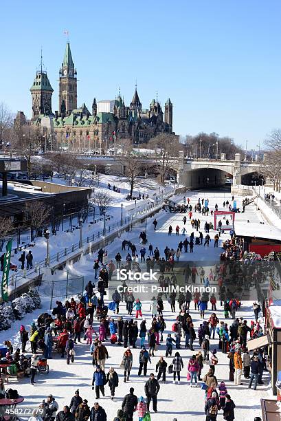 Skate No Canal De Rideau Em Ottawa - Fotografias de stock e mais imagens de Canal Rideau - Canal Rideau, Patinagem, Canadá