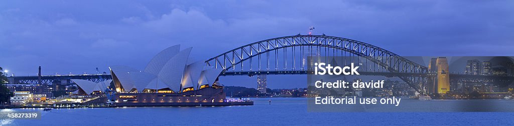 Il Sydney Harbour Bridge e Opera House di notte - Foto stock royalty-free di Ambientazione esterna