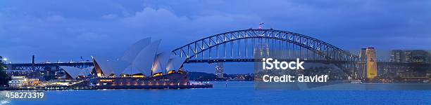 Il Sydney Harbour Bridge E Opera House Di Notte - Fotografie stock e altre immagini di Ambientazione esterna - Ambientazione esterna, Australia, Capitali internazionali