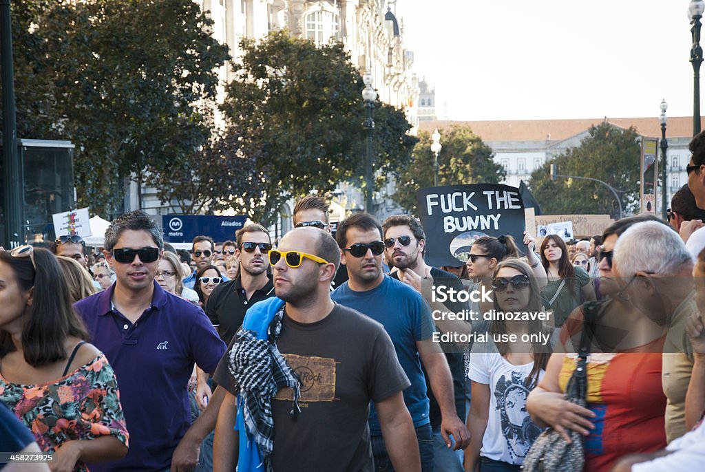 Manifestation contre les dépenses publiques charcuterie et des taxes s'élève - Photo de Banderole - Signalisation libre de droits