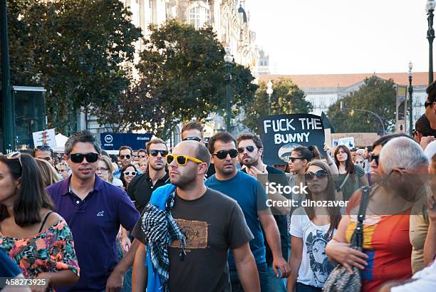 Photo libre de droit de Manifestation Contre Les Dépenses Publiques Charcuterie Et Des Taxes Sélève banque d'images et plus d'images libres de droit de Banderole - Signalisation