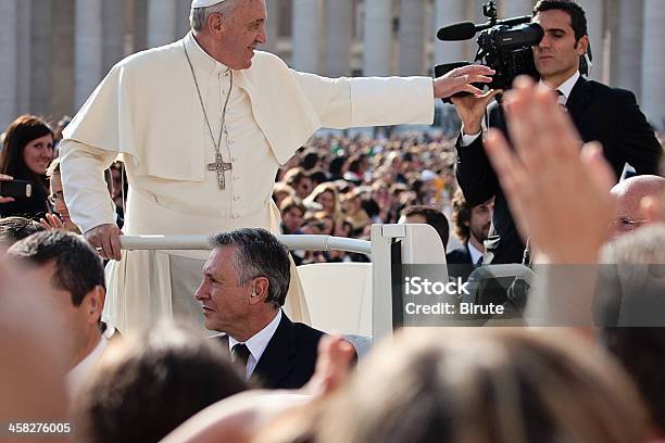 Papa Francesco I Blesses La Fedele - Fotografie stock e altre immagini di Papa Francesco - Papa Francesco, Papa, Città del Vaticano