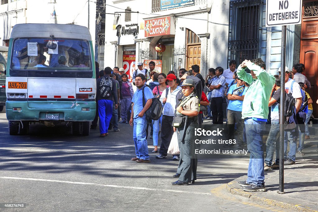 bus in die peruanische Stadt Arequipa - Lizenzfrei Abwarten Stock-Foto